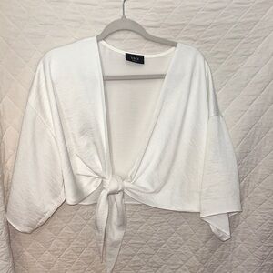 VICI COLLECTION Tie-Front, Wrap, Kimono-Style Crop Top (S)